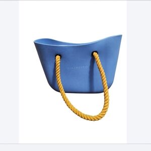 Viajecito Rubber Beach Tote- dusty blue